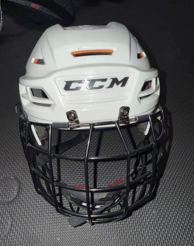 Medium CCM Helmet (Used)