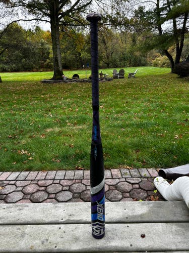 Louisville Slugger Xeno Composite Bat (-9) 24 oz 33" (Used)