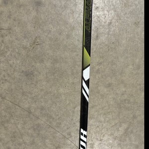 Senior Warrior Alpha LX2 Right Handed Hockey Stick W28 Pro Stock (New)