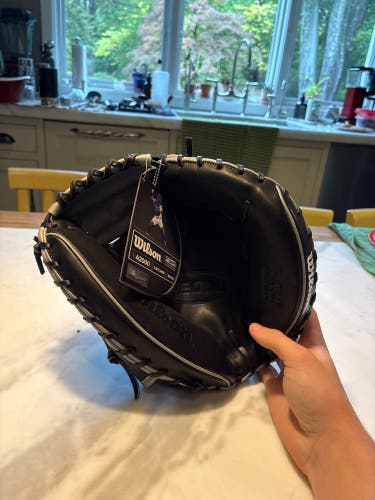 Wilson A2000 RH Catcher's Glove 34" (New)