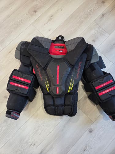 Small Bauer Hyperlite Goalie Chest Protector