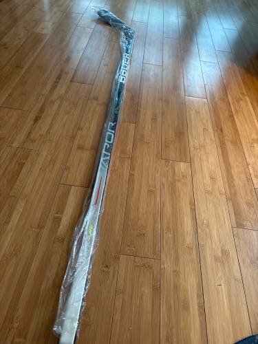 Senior Bauer Vapor Hyperlite Left Hand Hockey Stick PM9 (New)