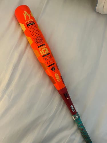 Easton Hype Fire Composite Bat (-10) 20 oz 30" (Used)