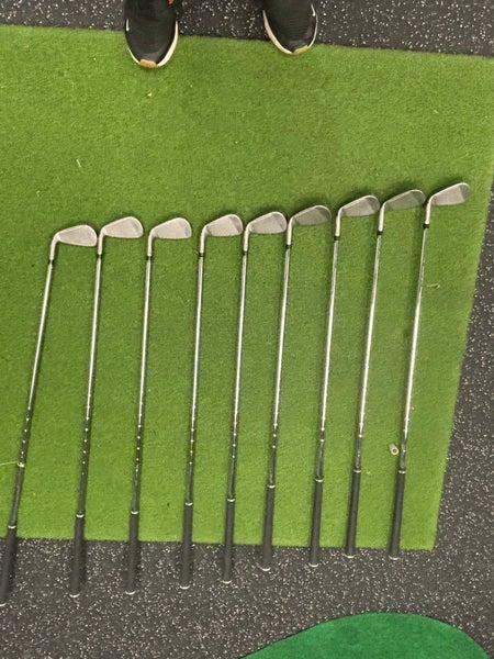 Men's TaylorMade Stealth Right Handed Iron Set Stiff Flex (9 Clubs) #4 - #9, PW, GW, SW Steel Shaft