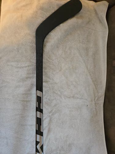 Senior CCM Ribcor 96k Right Handed Hockey Stick P29 (New)