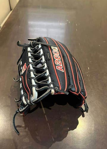 Outfield RH Wilson A2000 Baseball Glove 12.75" (Used)