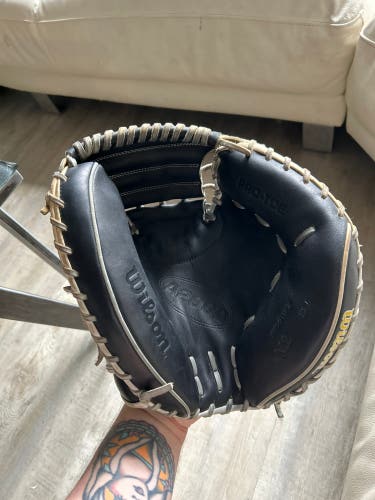 2024 Wilson A2000 RH Catcher's Baseball Glove 33.5" (Used)
