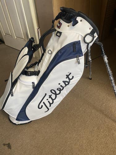 New Titleist 2025 Players 4 Lightweight Stand Bag