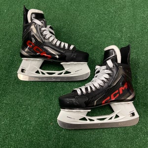 Senior CCM Tacks XF Pro Hockey Skates Pro Stock 8.5 (New)