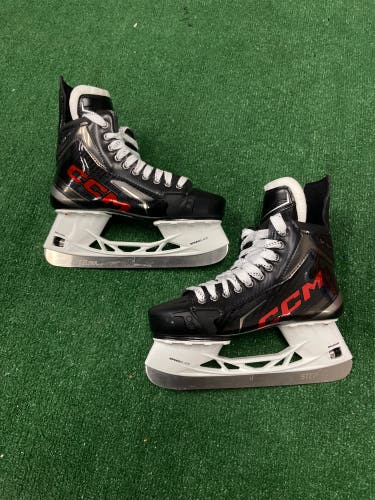 Senior CCM Tacks XF Pro Hockey Skates Pro Stock 8.5 (New)