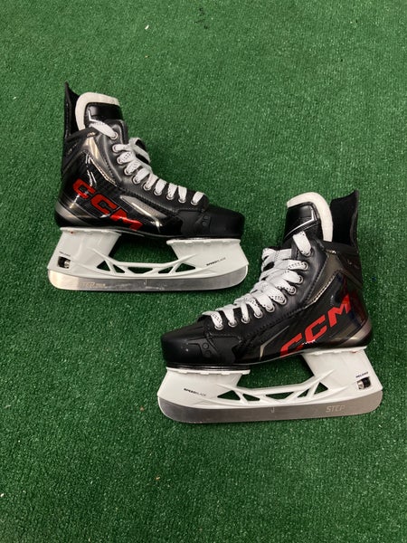 Senior CCM Tacks XF Pro Hockey Skates Pro Stock 8.5 (New)
