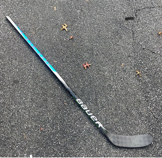 Bauer Supreme UltraSonic 65 Flex P28M Custom Blue Left Hand Stick