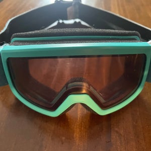 Unisex Smith Ski Goggles Small (Used)