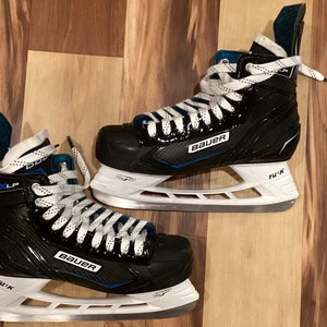 Bauer XLP Hockey Skates Regular Width 10 (Excellent Used)