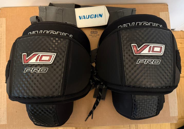 Vaughn v10 pro knee pads with garter belt - used