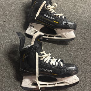 Bauer Supreme M5 Pro Hockey Skates 10.5 (Used)