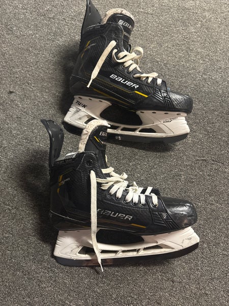 Bauer Supreme M5 Pro Hockey Skates 10.5 (Used)