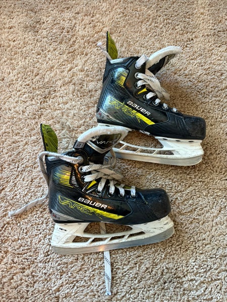 Bauer Vapor X4 Hockey Skates Size 1 (Used)