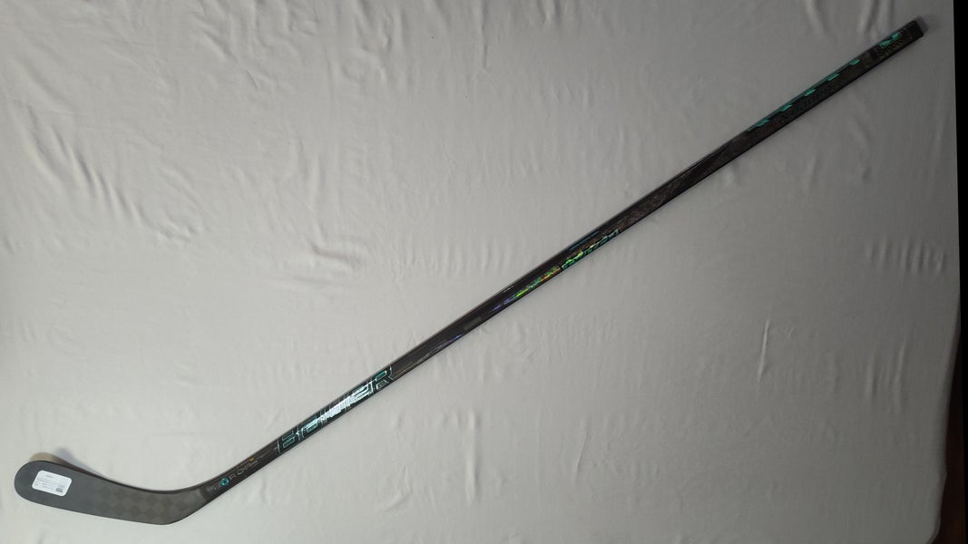 Senior Bauer Twitch Right Handed Hockey Stick P28 (New)