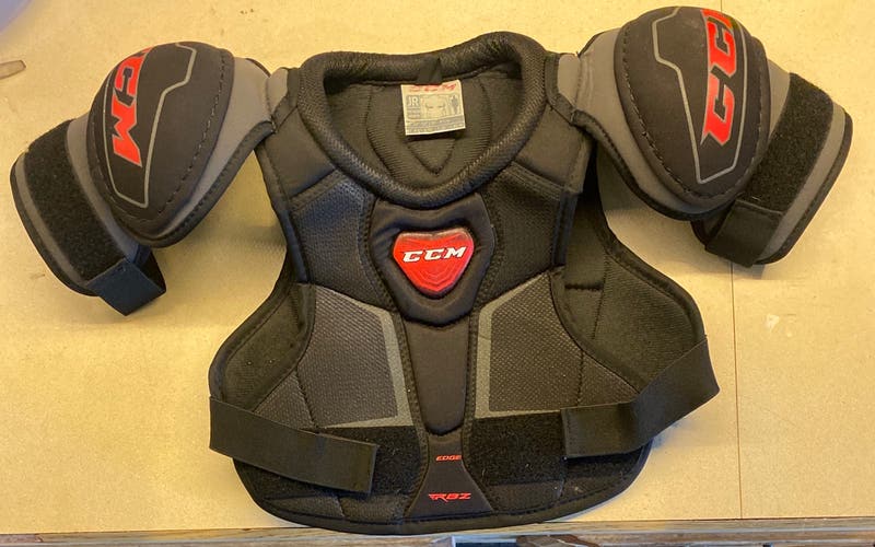 Very Nice Junior Medium CCM RBZ Edge Hockey Shoulder Pads (Used)