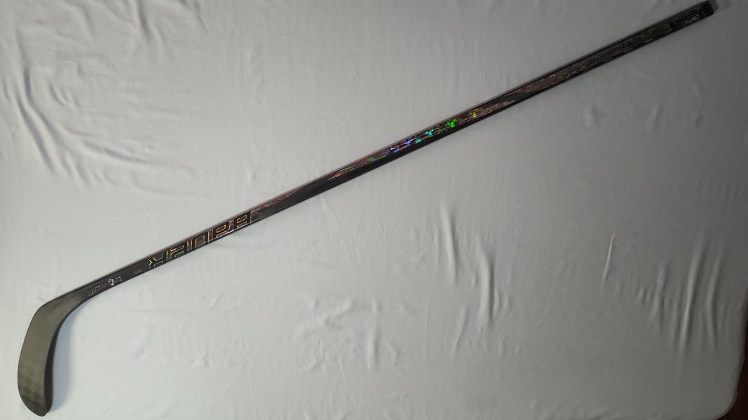 Senior Bauer Twitch Right Handed Hockey Stick P28 (New)