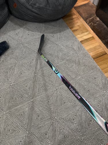 Junior Bauer Proto2 Right Handed Hockey Stick P92 (Used)
