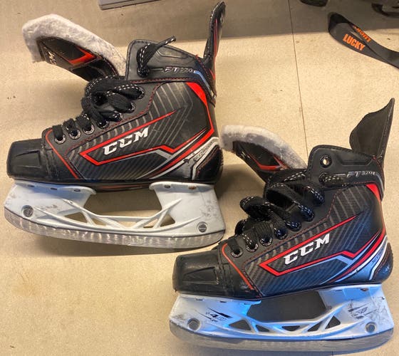 CCM JetSpeed FT370 Hockey Skates Regular Width Size 2.5 (Used)