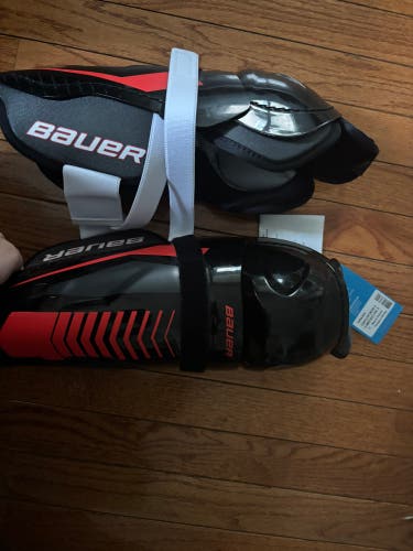 Junior Bauer 11" Shin Pads (New)