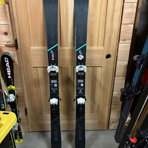 Women's HEAD KORE 93 W 162 cm Skis With Bindings (Used)