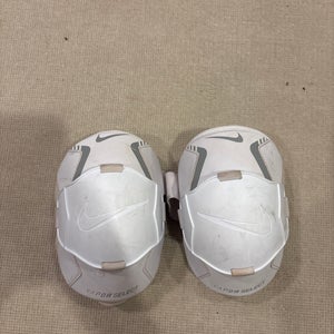 Medium Adult Nike Vapor Elite Arm Pads (Used)