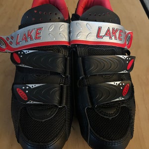Women's Size EU39/US8.5 Bike Shoes (Used)