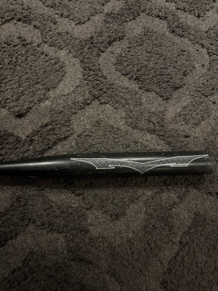 Monsta Sinister Bat (-8) 25 oz 32" (Used)