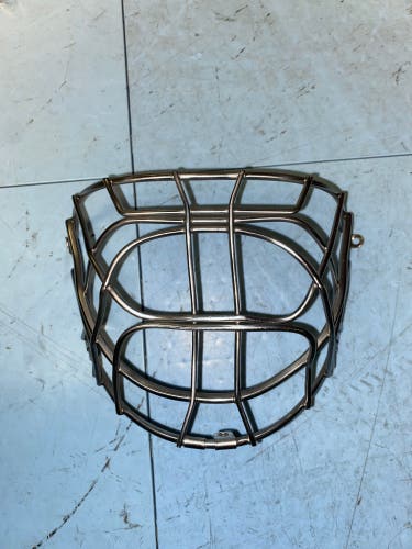 Used CCM Certified Cats Eye Cage senior *Dented*