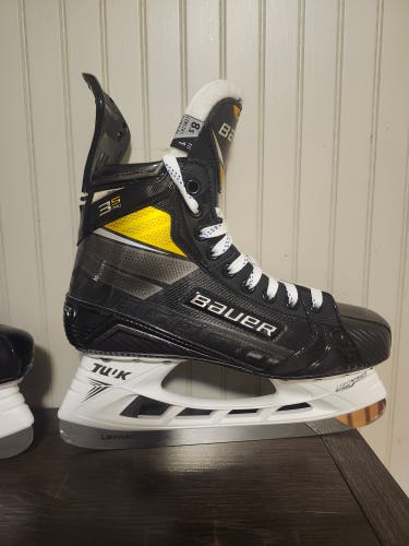 Bauer Supreme 3S Pro Hockey Skates Narrow Width 8.5 (New)