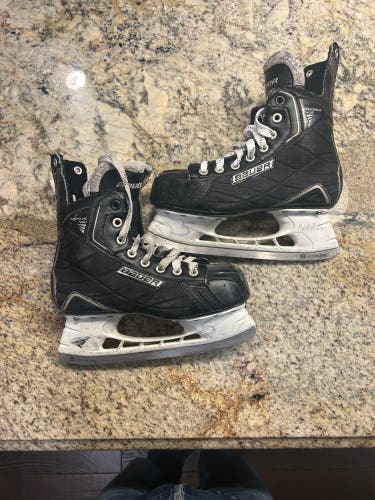 Bauer Nexus 400 Hockey Skates Size 5 (Used)