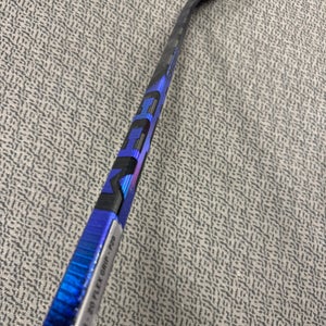 Youth CCM Trigger 10 Pro Left Hand Hockey Stick P28 (New) 20 flex