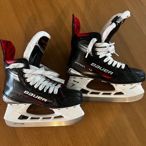Bauer Vapor 4 Hockey Skates Regular Width Size 6.5