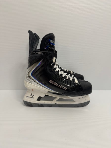 Like New Size 7.5 Fit 1 Senior Bauer Vapor Flylite Hockey Skates