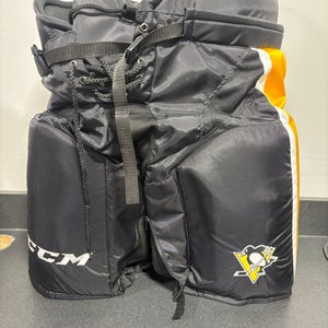 Penguins Men's Senior Large CCM HP35 Hockey Pants (New)