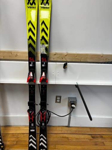 Volkl Racetiger SL 165 cm Skis (Used)
