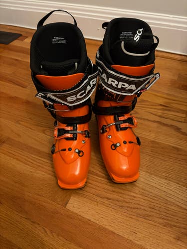 Mondo 25.5 Men's Scarpa Alpine Touring Maestrale Ski Boots Stiff Flex (Used)