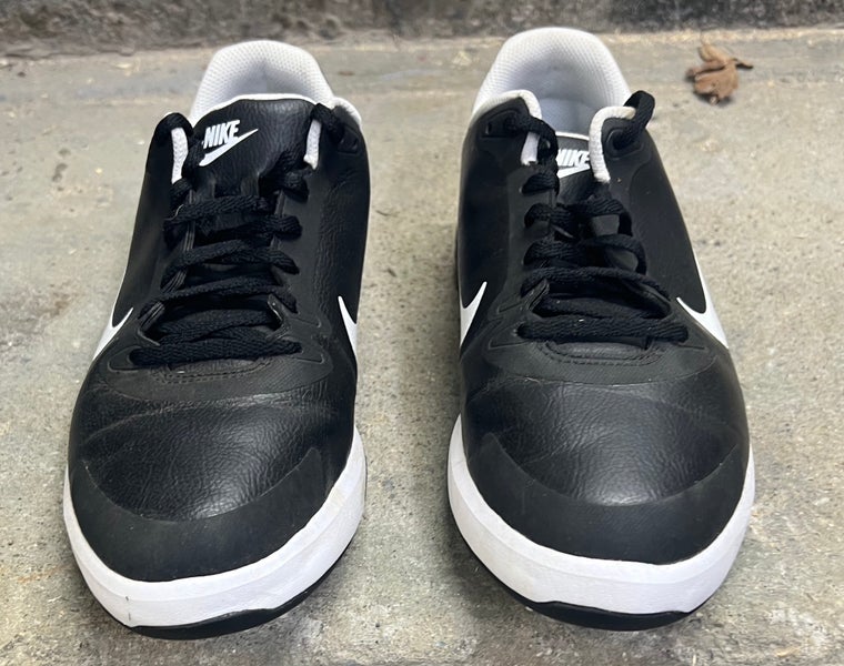 Men's Size M 9.5 (W 10.5) Nike Golf Shoes (Used)