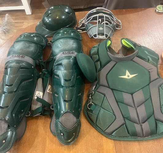 Green All Star System 7 Catcher's Set (Used)