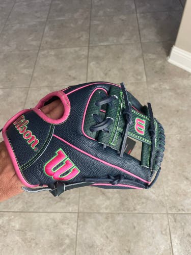 2025 Wilson A2000 RH Infield Baseball Glove 11.5" (New)