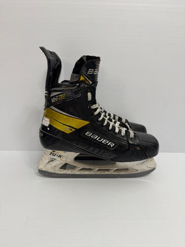 Used Size 9.5 Fit 1 Senior Bauer Supreme UltraSonic Hockey Skates