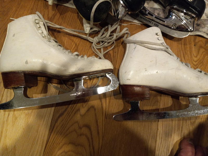 Riedell Size 5 Figure Skates Adult (Used)