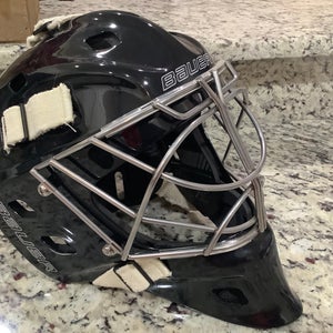Bauer NME One Goalie Mask Small, Cat eye, & certified cage