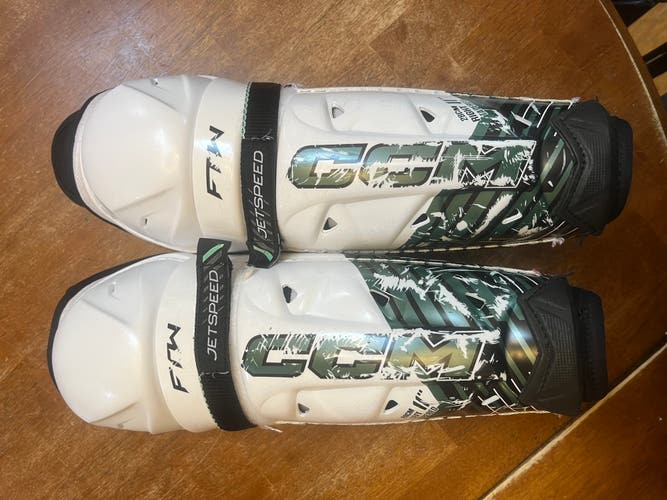 Youth CCM Jetspeed FTW 11" Shin Pads (Used)