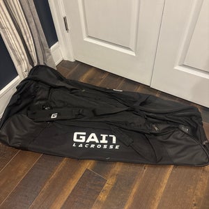 Black Syracuse Gait lacrosse bag with wheel(Used)