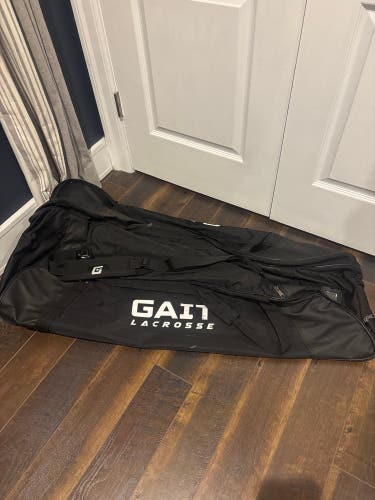 Black Syracuse Gait lacrosse bag with wheel(Used)